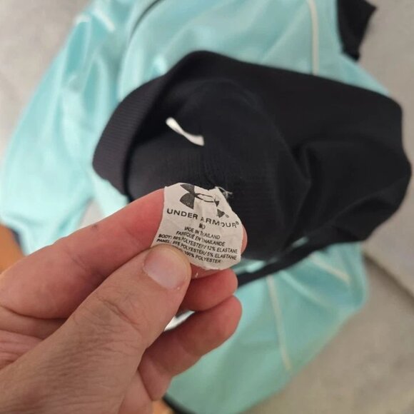Under Armour Full Zip Jacket Womens Medium Light Blue Black Trim Stretch 204 - Picture 6 of 8